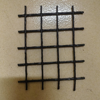 Grade industrial PVC revestido de poliéster rede geogrid para ferrovias ou base de solo mole