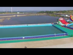 Parque Aquático com Toboágua